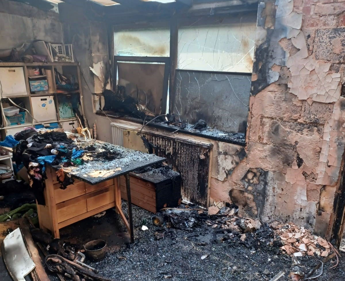 Early hours house fire in Hook Norton Banbury FM