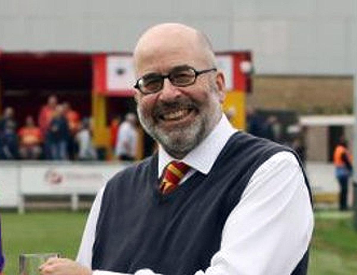 Stephen Barlow steps down from Banbury United board Banbury FM