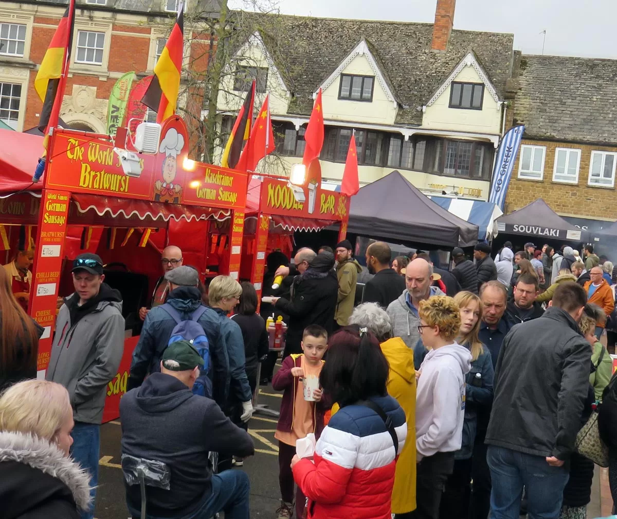 Taste of Spring tempts thousands into town for tempting treats Banbury FM